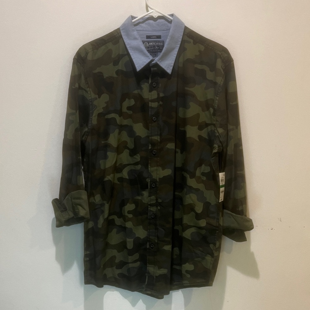 NEW American Rag long-sleeve button-down camouflage & light blue collar Size L